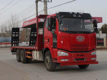 拉20-29噸挖機(jī)解放后雙橋平板運(yùn)輸車