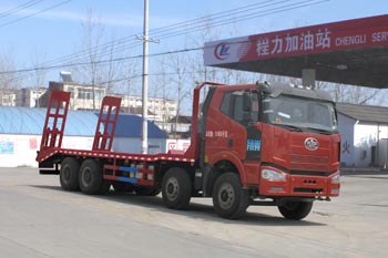 拉29-45噸挖機(jī)解放前四后八平板運(yùn)輸車