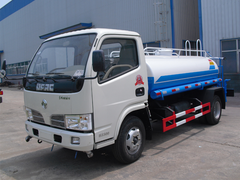 東風(fēng)?？?方灑水車(藍(lán)牌)